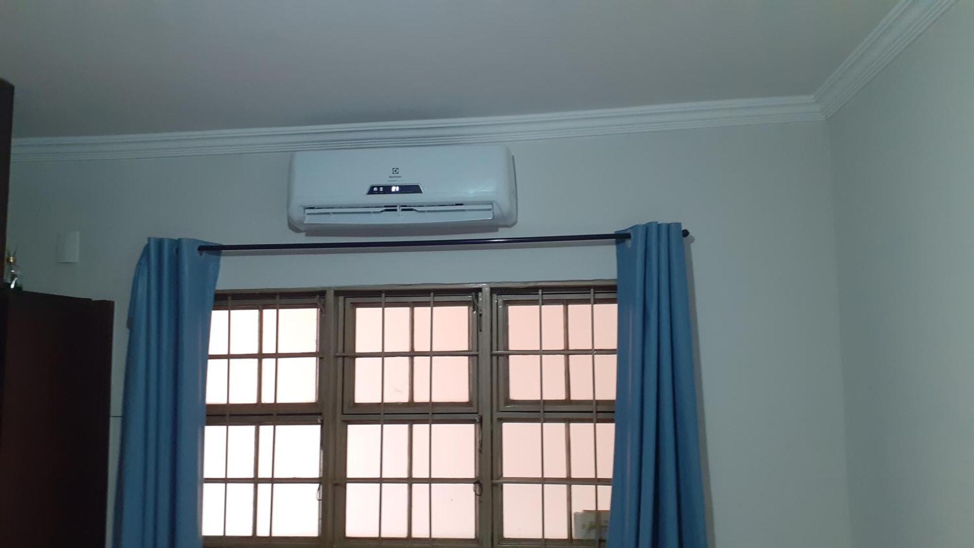 Vanildo Oliveira Uberlândia Buitenkant foto